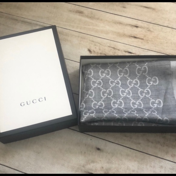 Gucci Accessories - 🍒🍒Authentic Gucci Scarf